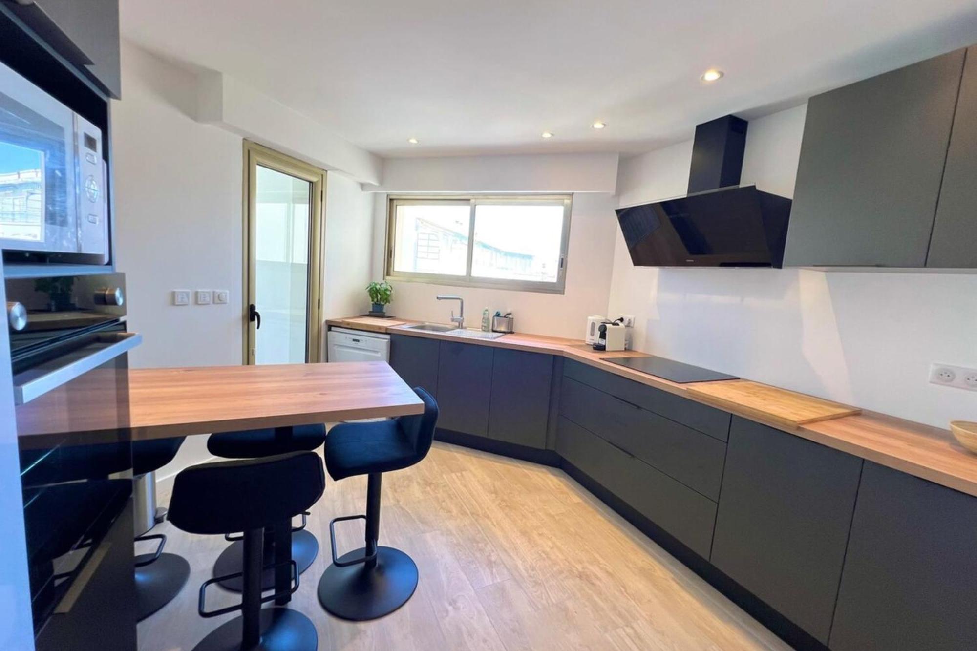 Les Pins - Sea View - 4 People - Parking Apartment Juan-les-Pins